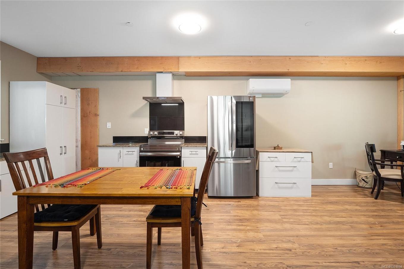 4250 Goldstream Heights Dr, Malahat, BC