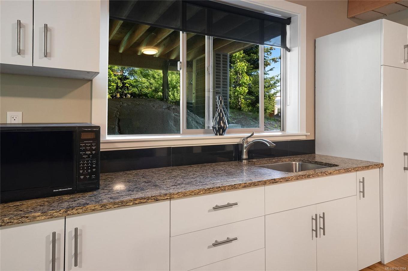 4250 Goldstream Heights Dr, Malahat, BC