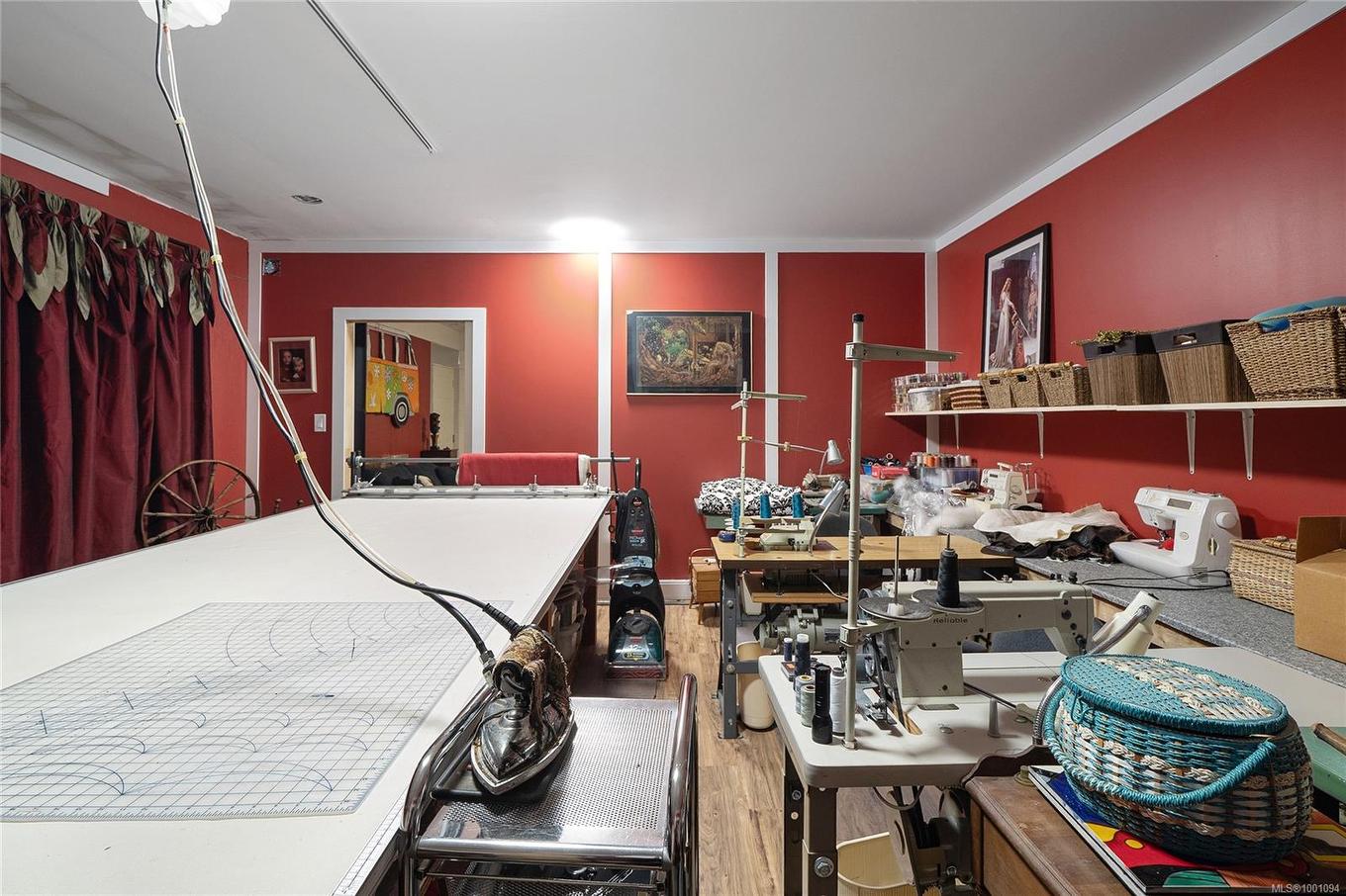 4250 Goldstream Heights Dr, Malahat, BC