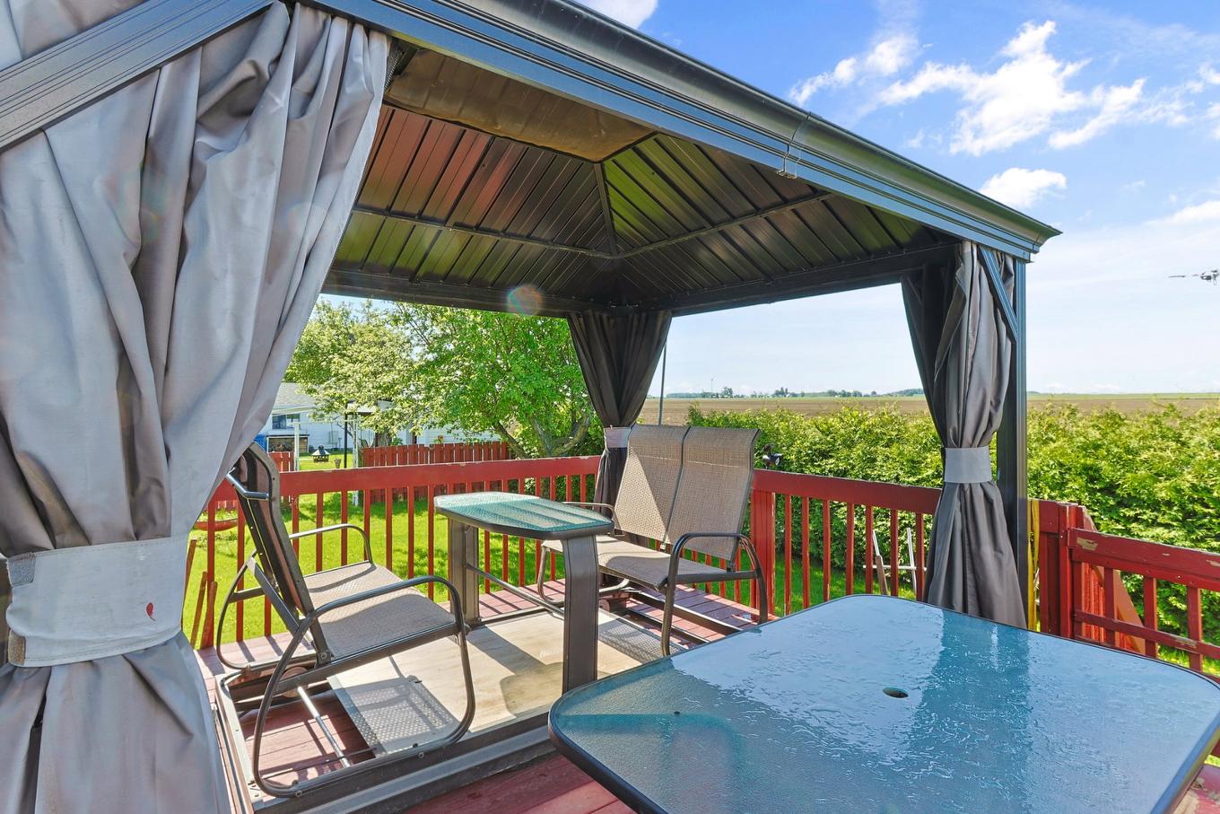 Patio - 18 Rue Viau, Saint-Isidore, QC - Outdoor With Deck Patio Veranda With Exterior