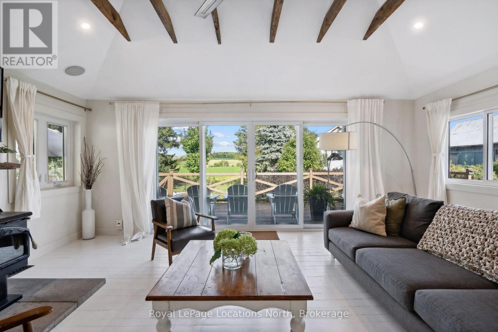 2605 County 42 Road, Clearview, ON - Indoor Photo Showing Living Room