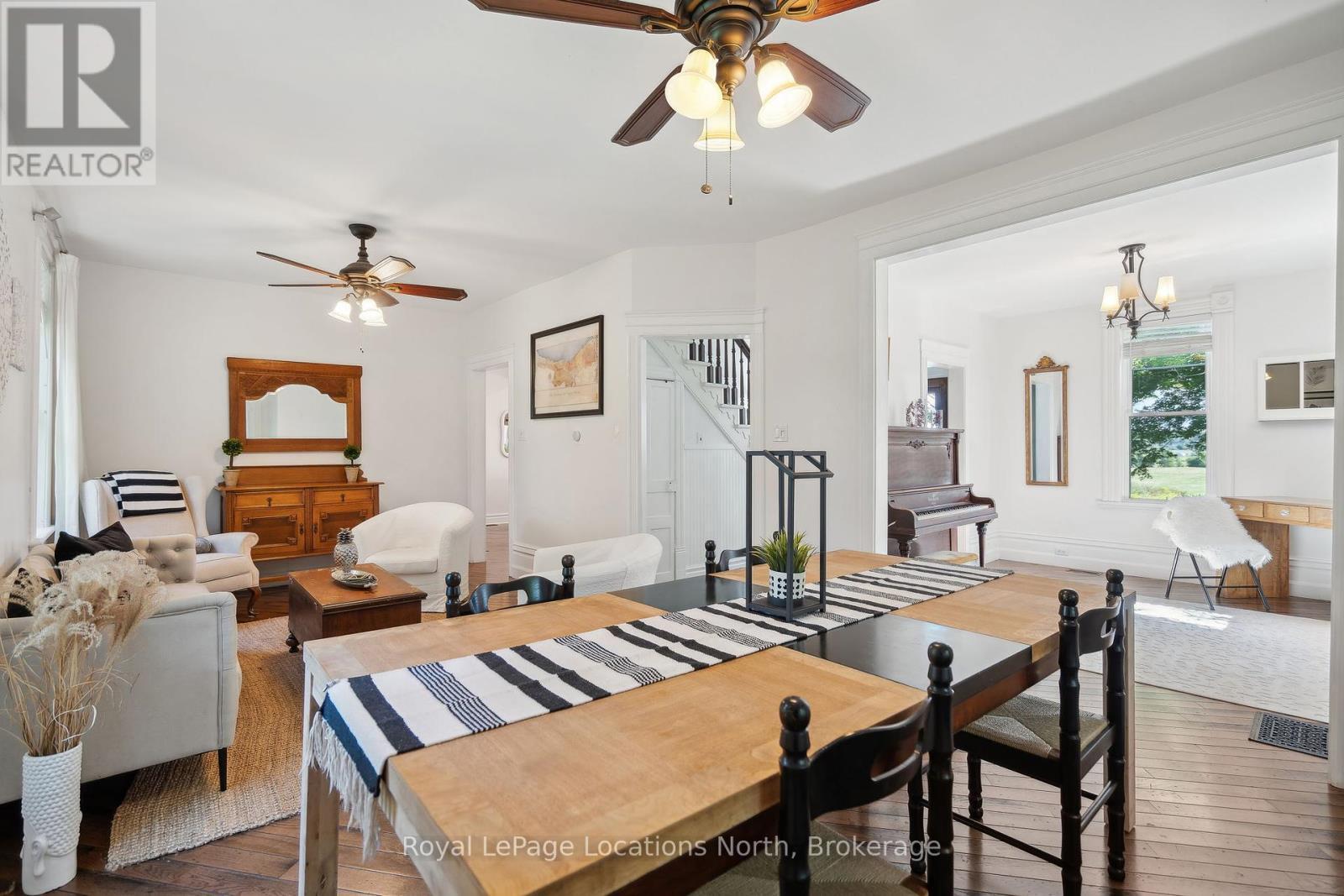 2605 County 42 Road, Clearview, ON - Indoor Photo Showing Dining Room