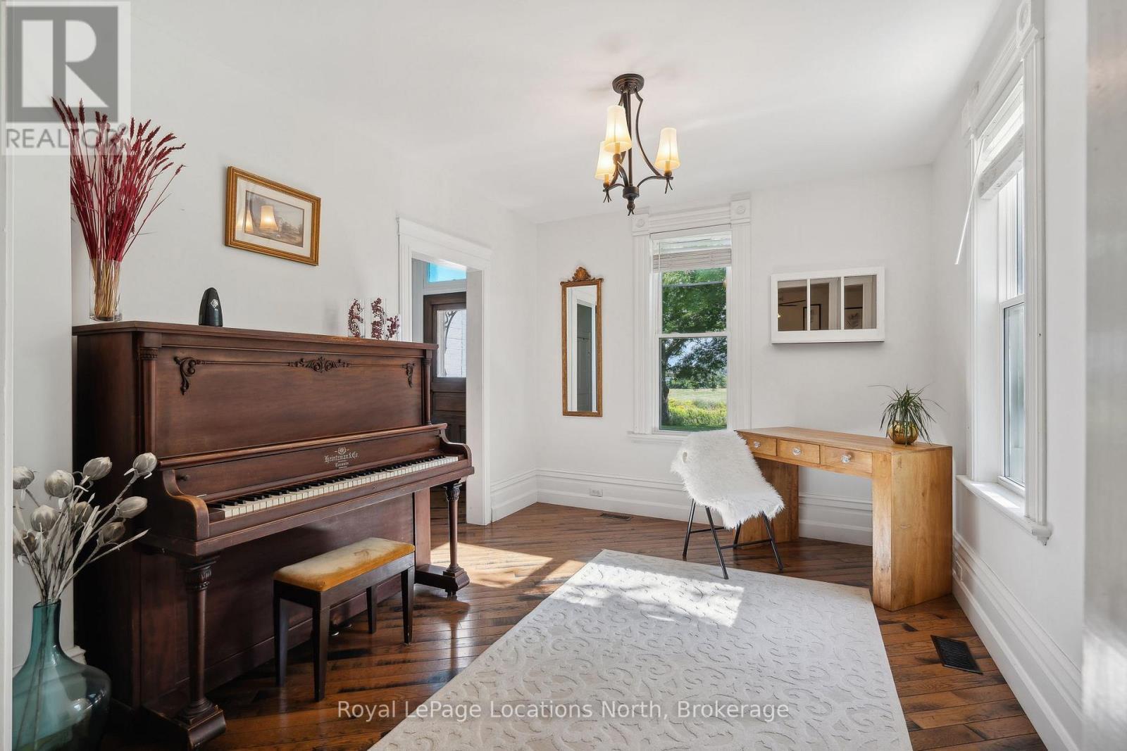 2605 County 42 Road, Clearview, ON - Indoor