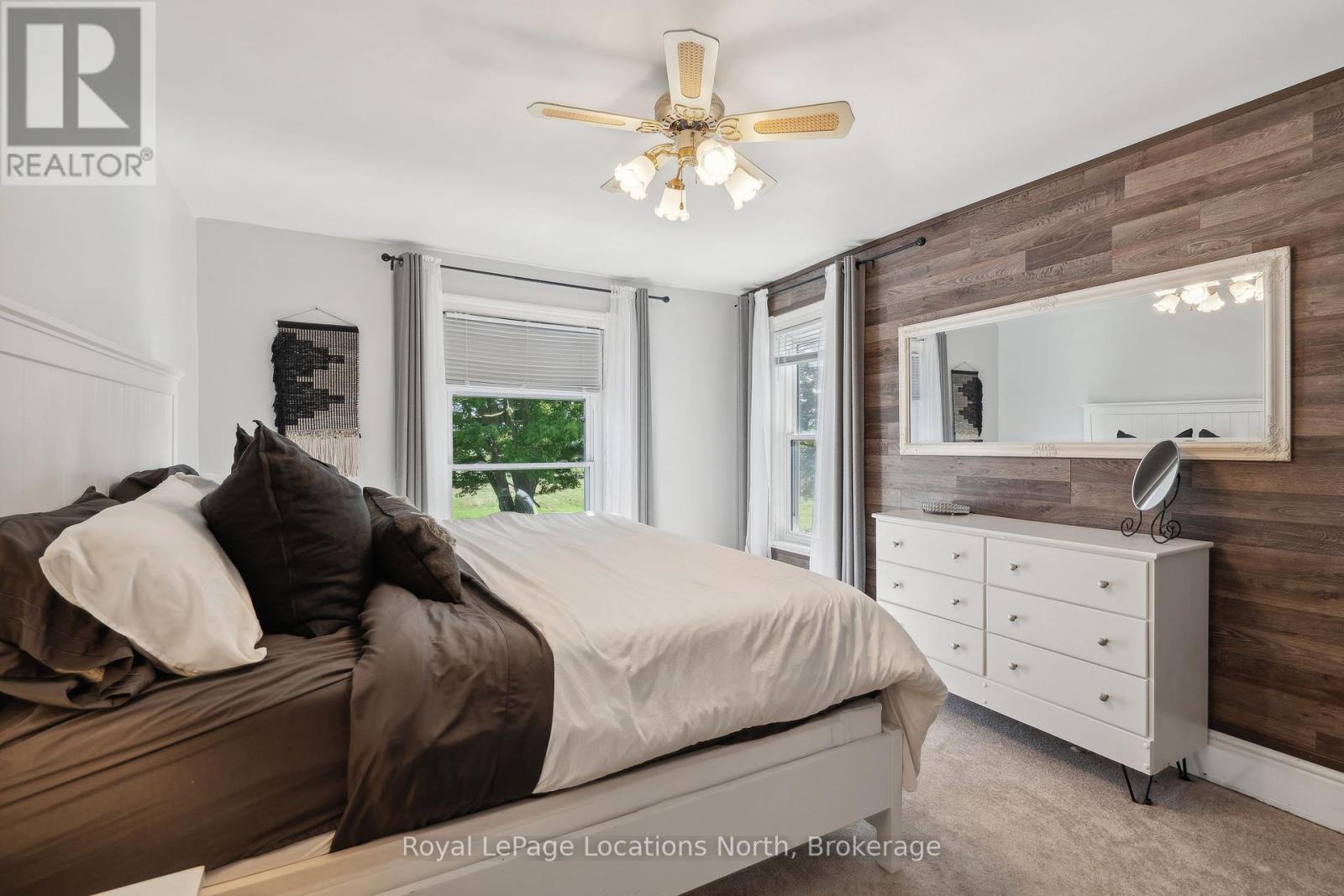 2605 County 42 Road, Clearview, ON - Indoor Photo Showing Bedroom