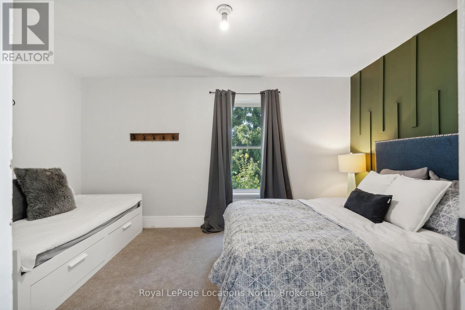 2605 County 42 Road, Clearview, ON - Indoor Photo Showing Bedroom