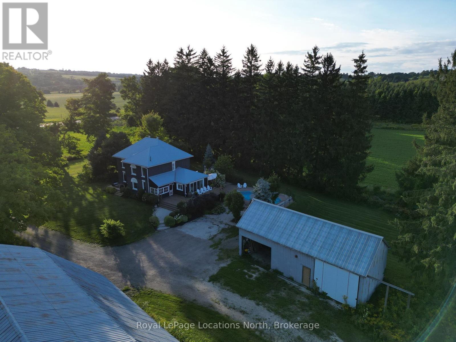 2605 County 42 Road, Clearview, ON - Outdoor With Deck Patio Veranda