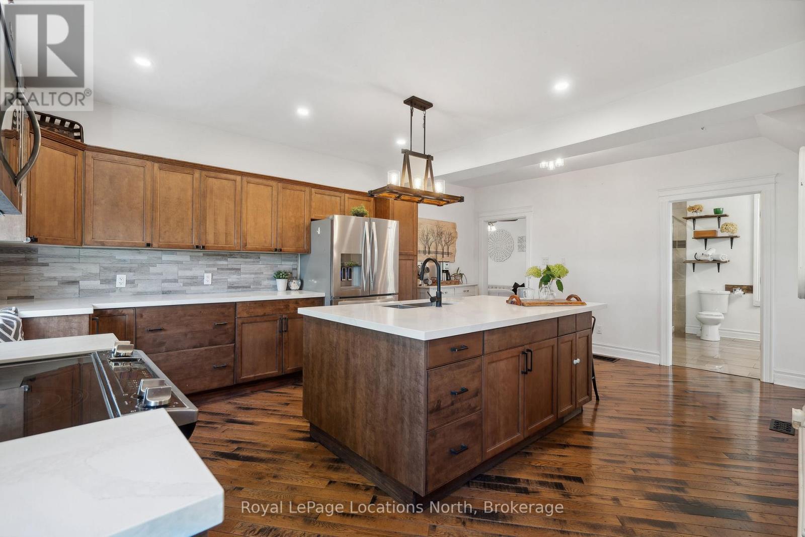 2605 County 42 Road, Clearview, ON - Indoor Photo Showing Kitchen
