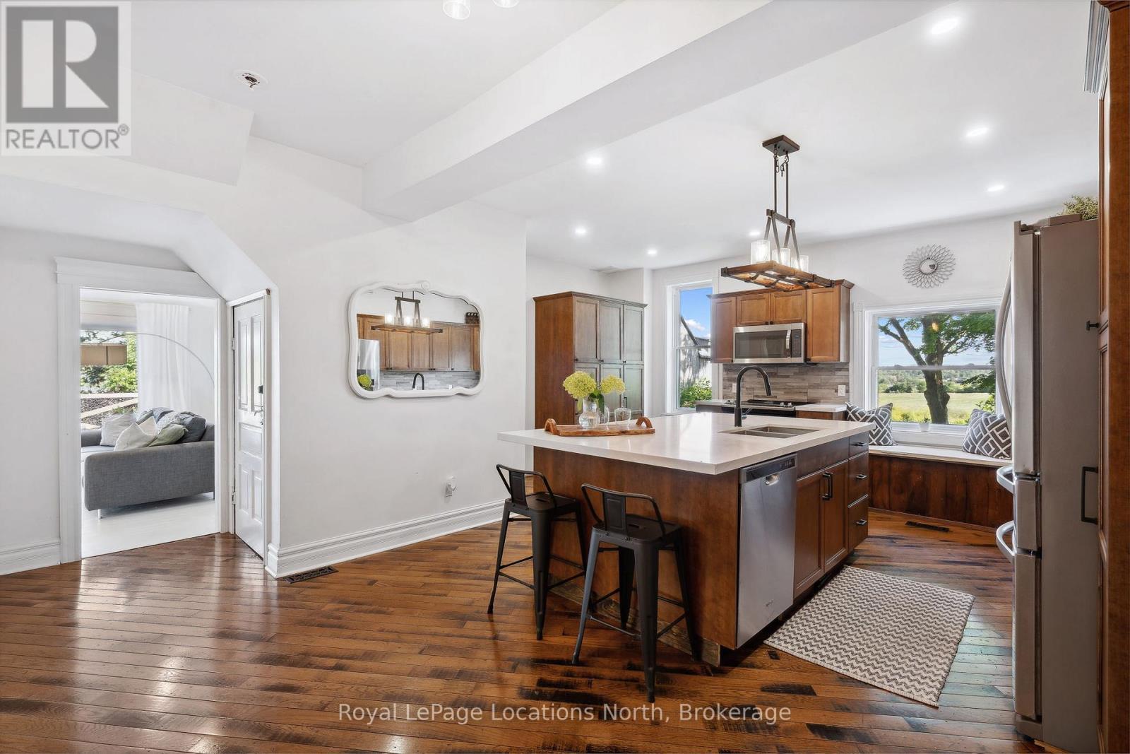 2605 County 42 Road, Clearview, ON - Indoor