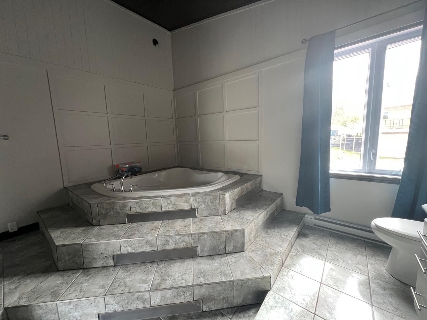 Bathroom - 835 Ch. Kipawa, Témiscaming, QC - Indoor Photo Showing Bathroom