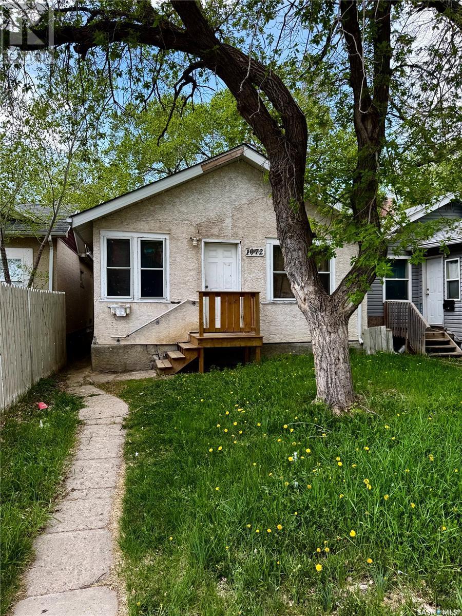 1072 Argyle Street, Regina, SK - Outdoor