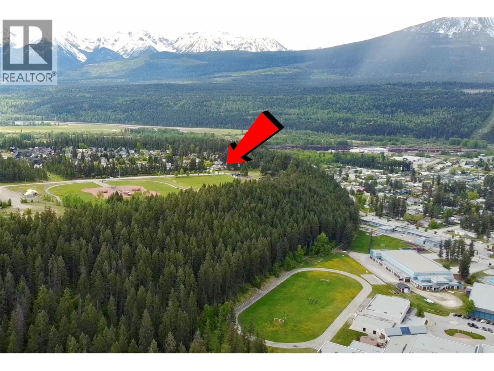 1440 Birch Crescent, Golden, BC - Outdoor With View