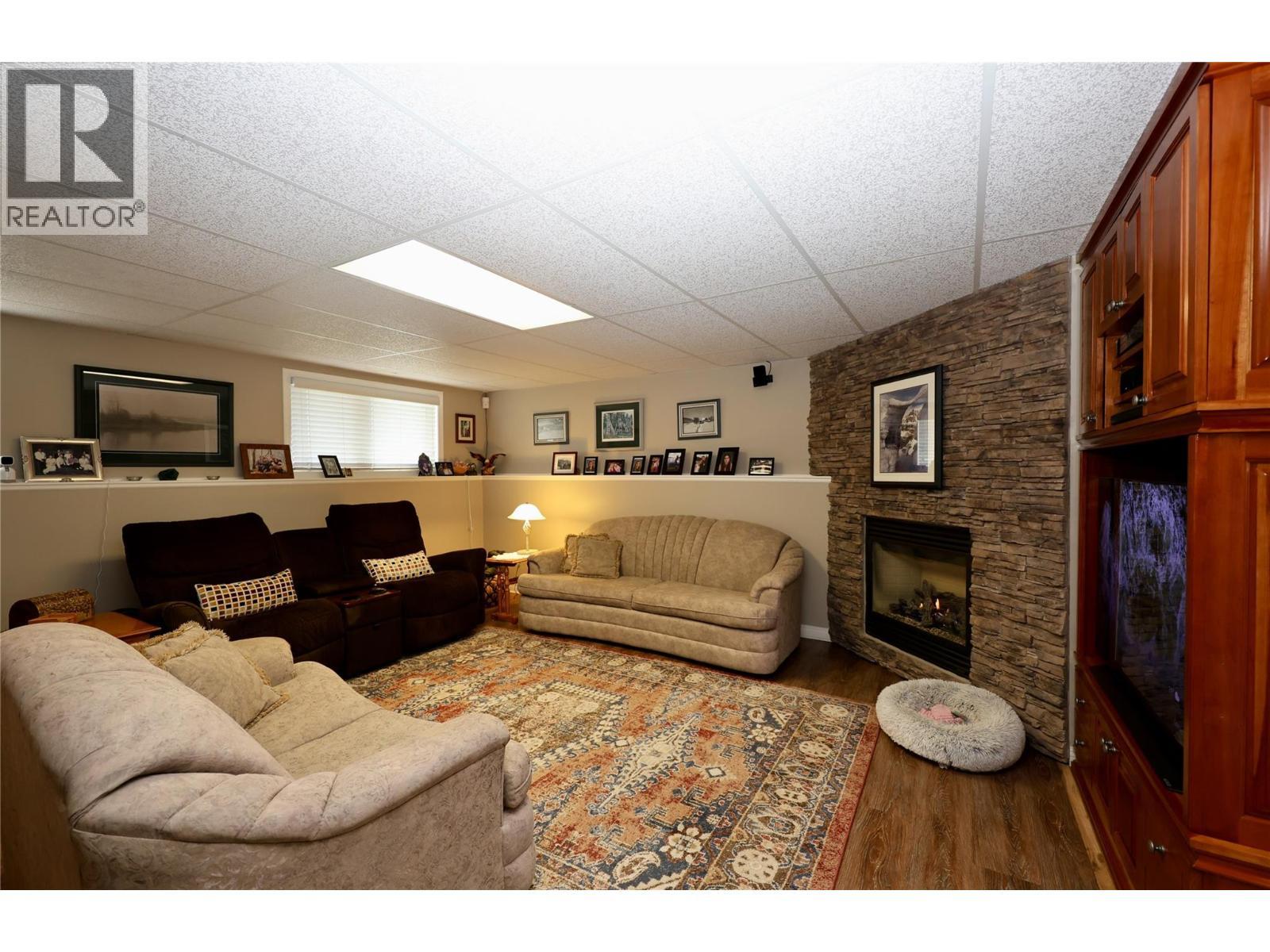 1440 Birch Crescent, Golden, BC - Indoor