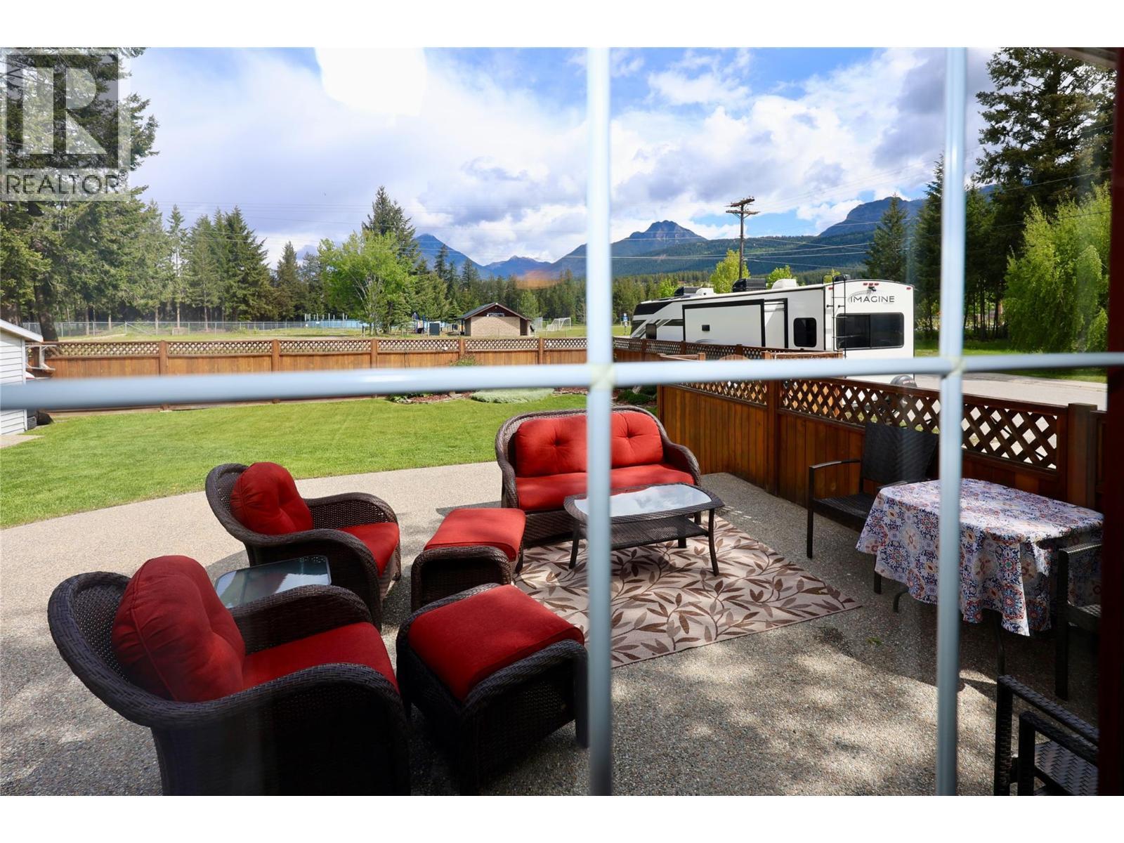 1440 Birch Crescent, Golden, BC - Outdoor With Deck Patio Veranda