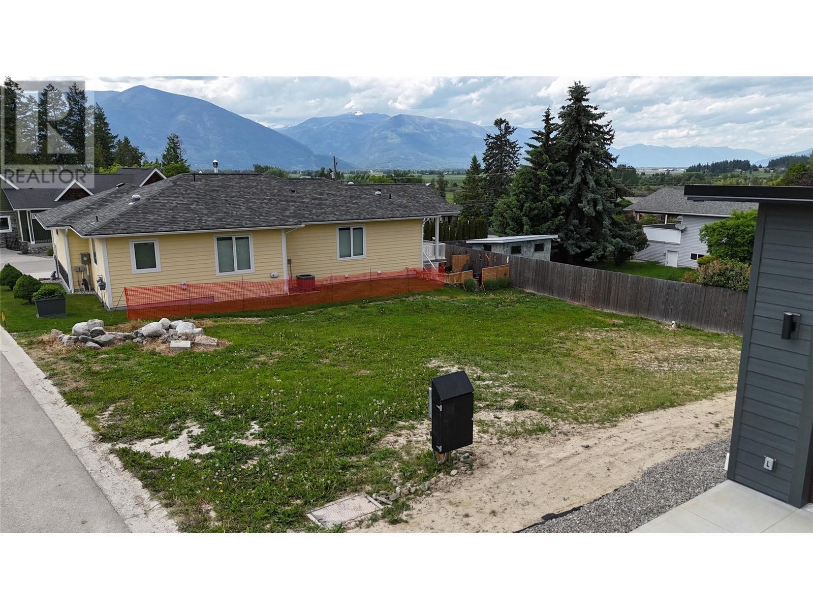405 Canyon Street Unit# 10, Creston, BC