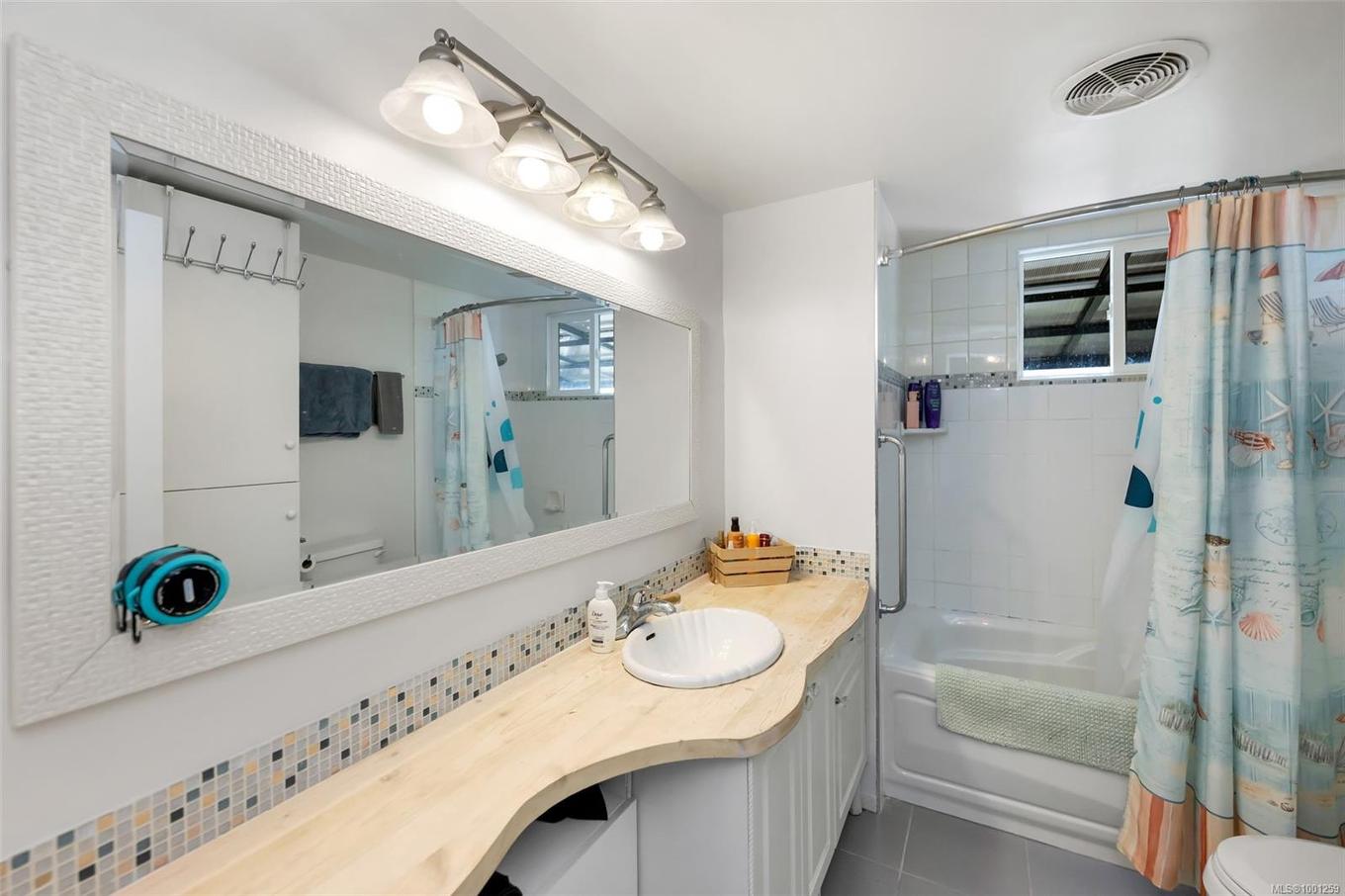 3-8177 West Coast Rd, Sooke, BC