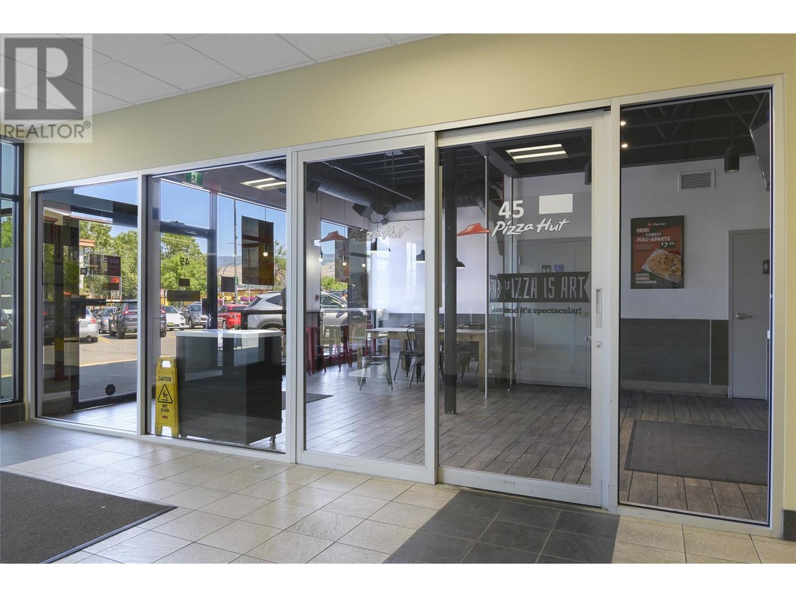 195 & 301 33 Highway W, Kelowna, BC