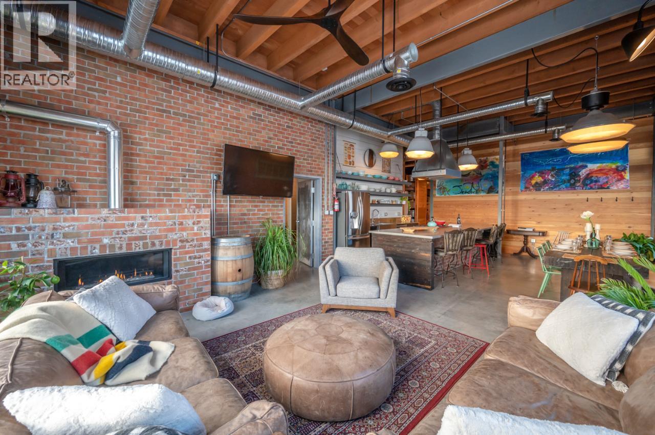 125 Cabernet Drive Unit# 9, Okanagan Falls, BC - Indoor With Fireplace