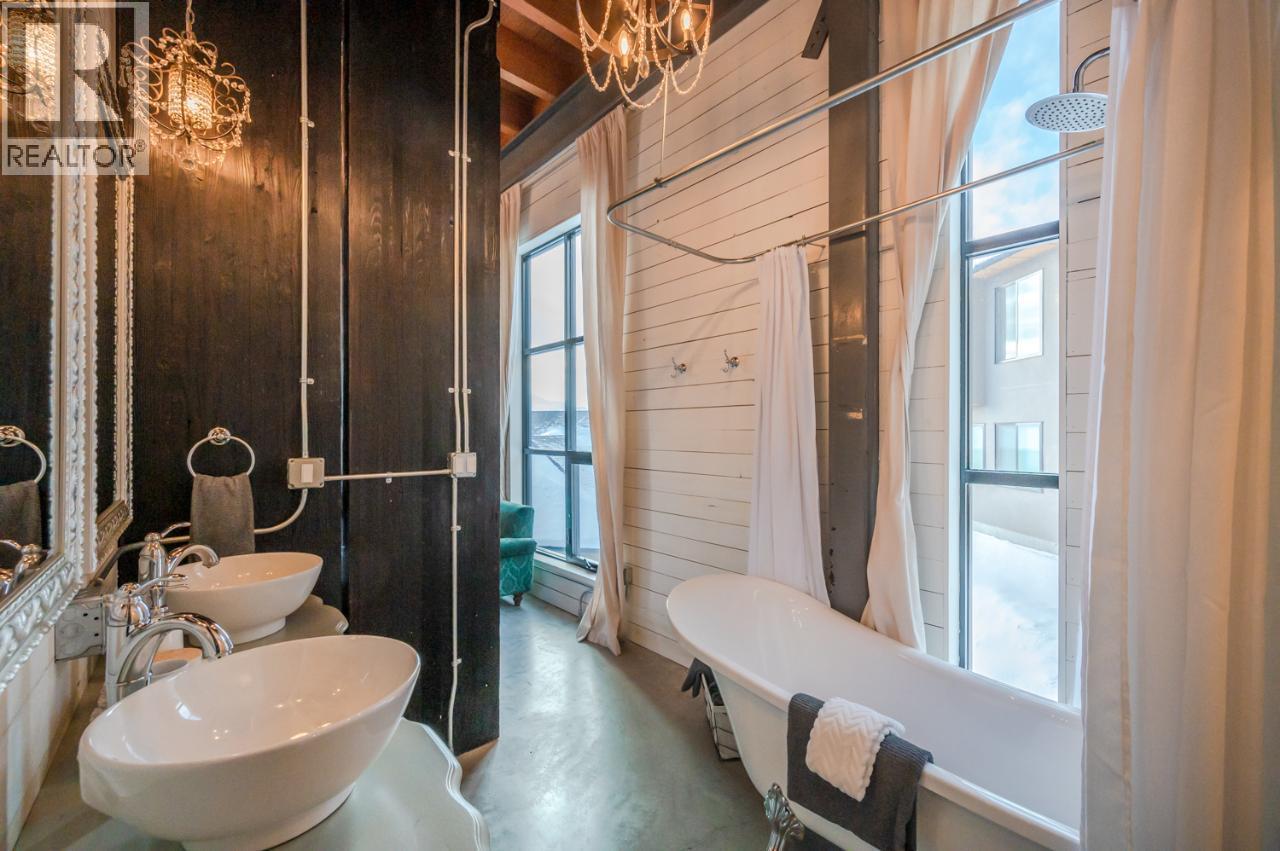 125 Cabernet Drive Unit# 9, Okanagan Falls, BC - Indoor Photo Showing Bathroom