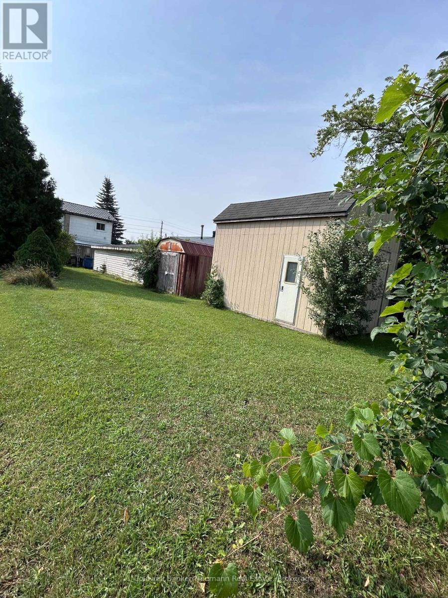 393 Woodlawn Road W, Guelph (Willow West/Sugarbush/West Acres), ON
