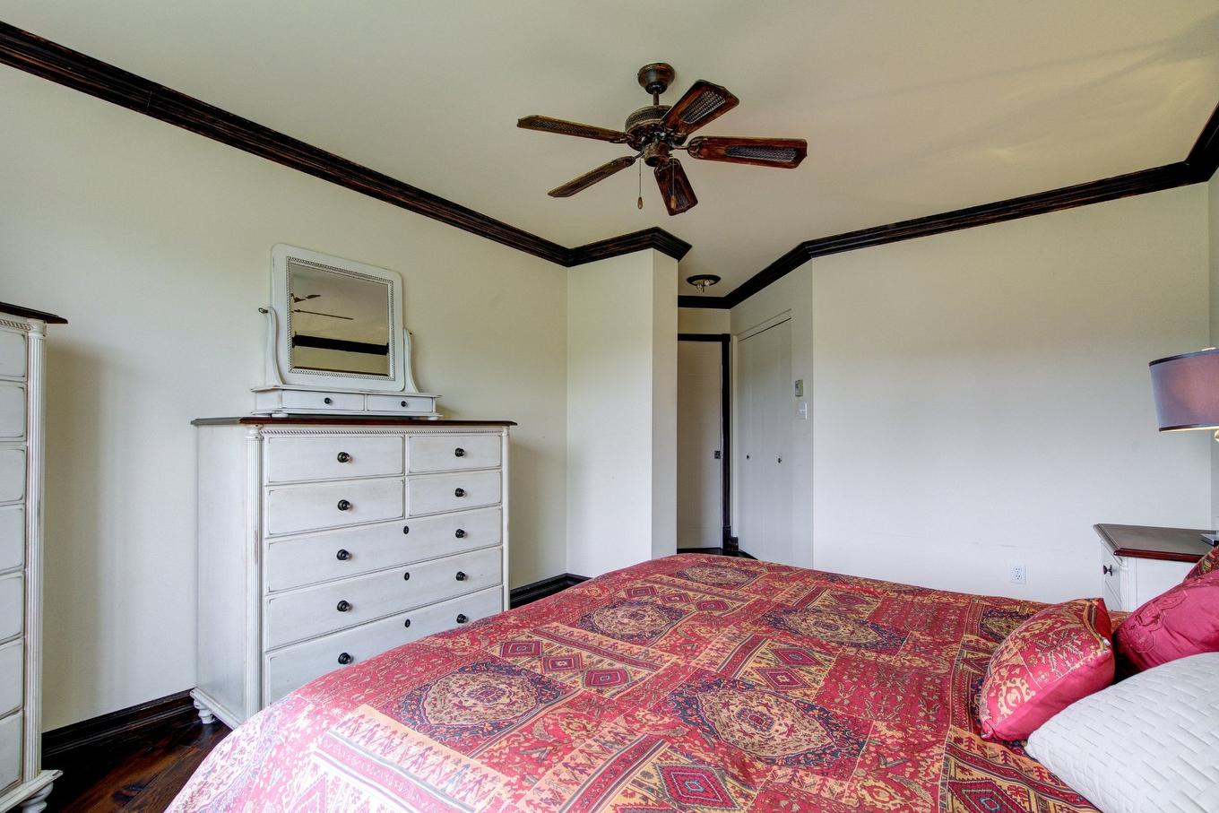 Bedroom - 3965 Rue Howard, Longueuil (Saint-Hubert), QC - Indoor Photo Showing Bedroom