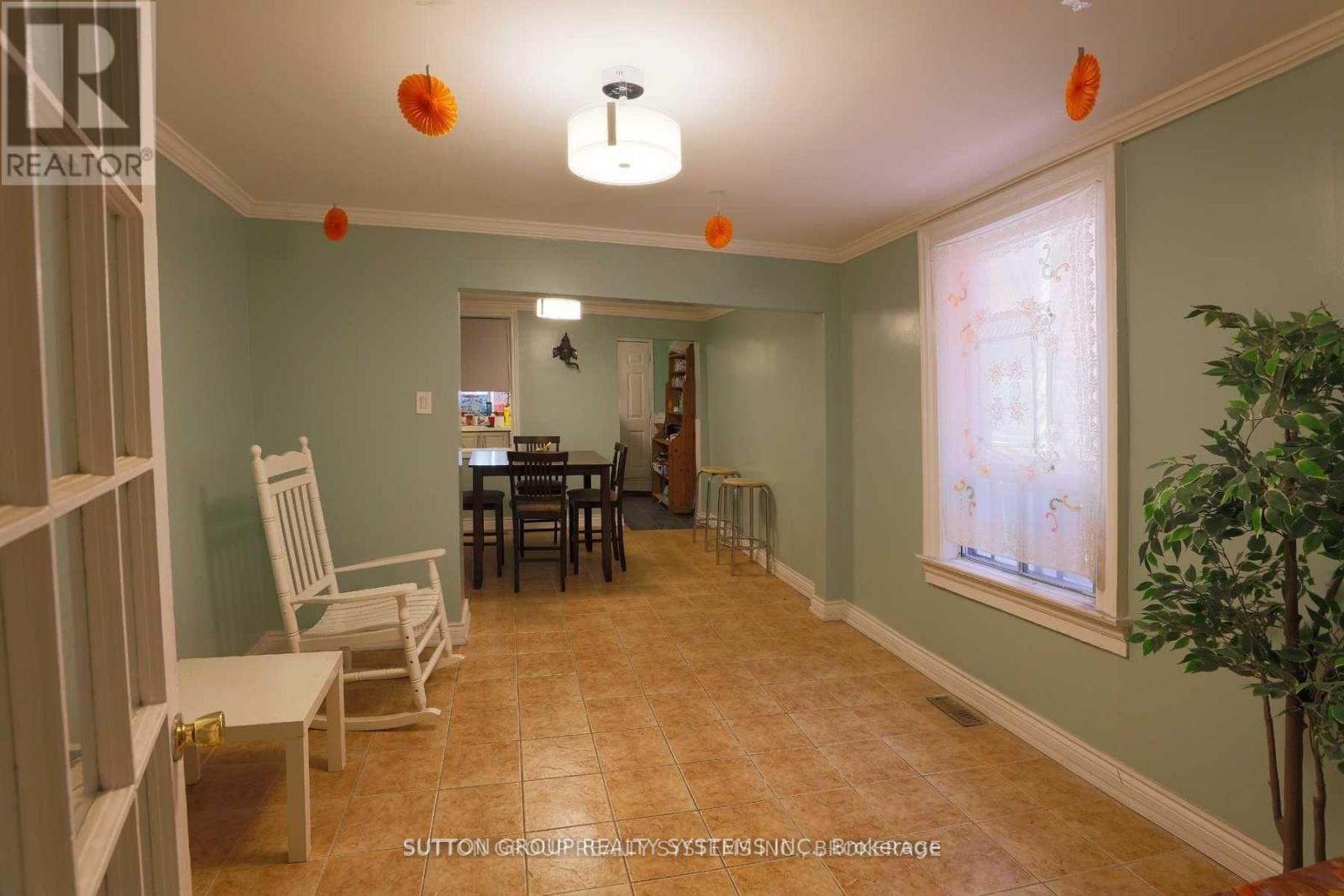 514 Adelaide Street W, Toronto, ON - Indoor