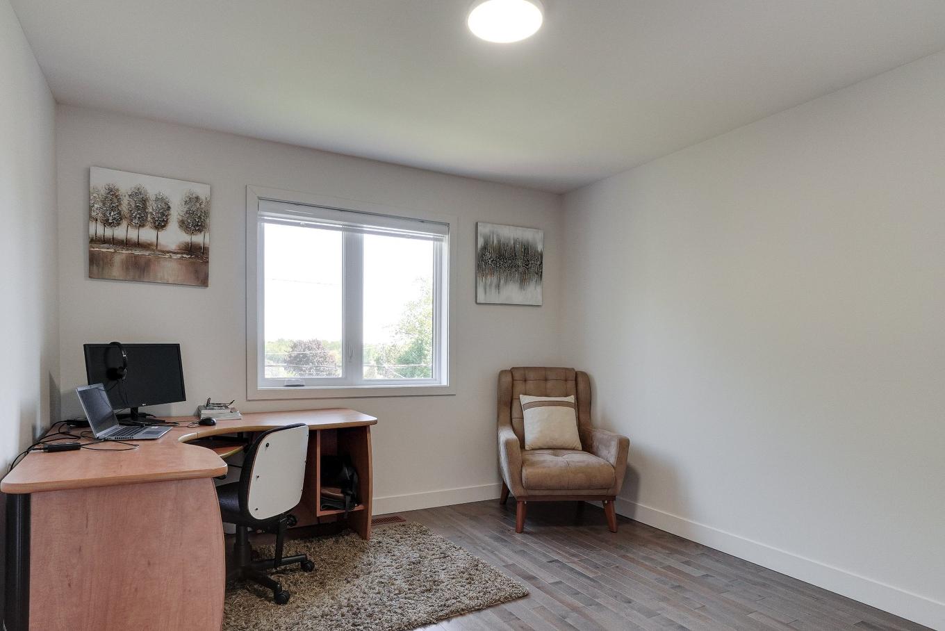 Bedroom - 8490 Rue Duceppe, Laval (Saint-François), QC - Indoor Photo Showing Office