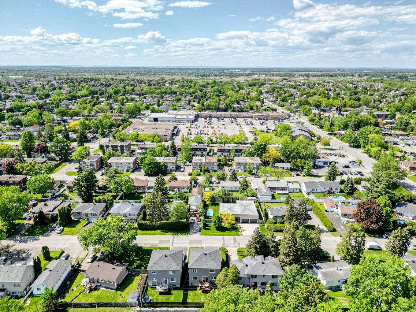 Aerial photo - 8490 Rue Duceppe, Laval (Saint-François), QC - Outdoor With View
