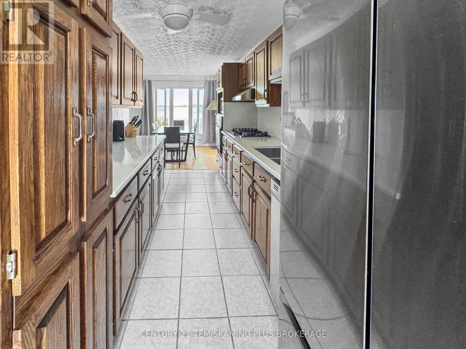 501178 Berry Road, Timiskaming (Tim - Outside - Rural), ON - Indoor Photo Showing Kitchen