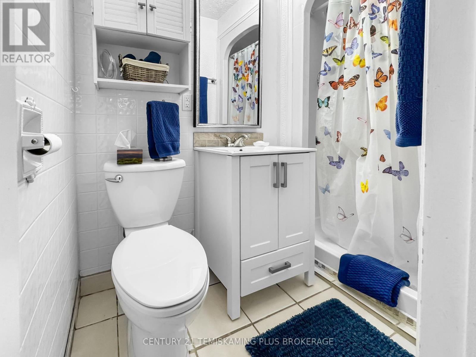 501178 Berry Road, Timiskaming (Tim - Outside - Rural), ON - Indoor Photo Showing Bathroom