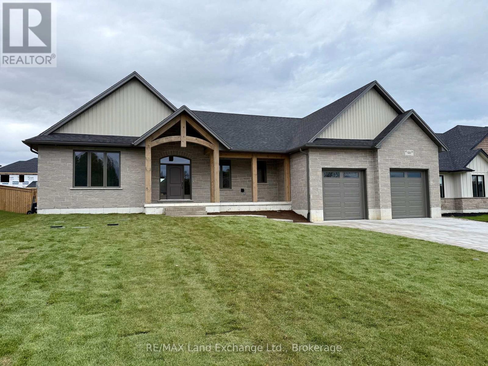 920 Bogdanovic Way, Huron-Kinloss, ON - Outdoor With Facade