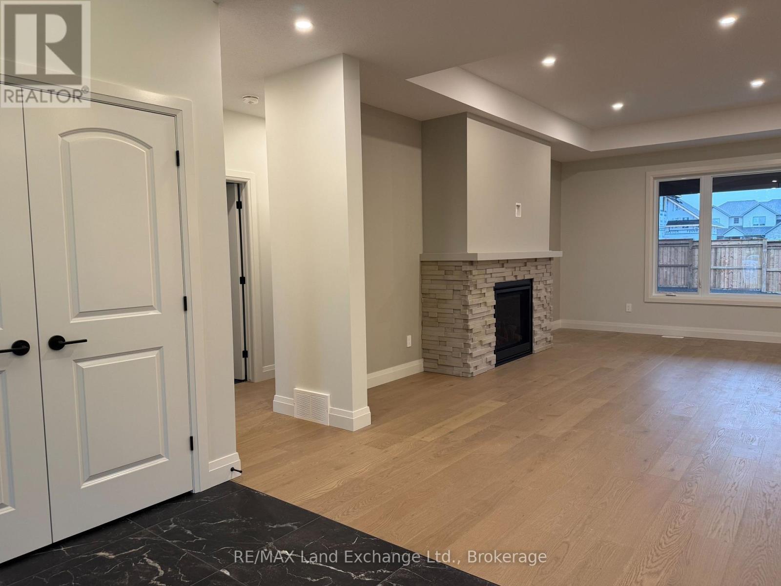 920 Bogdanovic Way, Huron-Kinloss, ON - Indoor With Fireplace