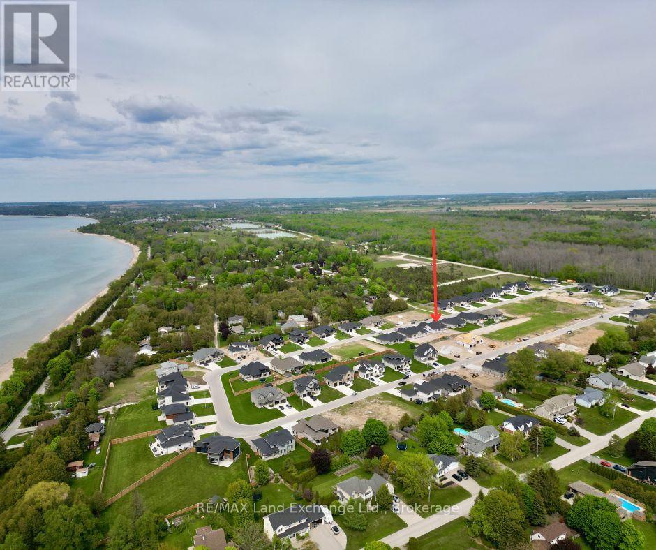 A short walk to the beach and Lake Huron - 920 Bogdanovic Way, Huron-Kinloss, ON - Outdoor With Body Of Water With View