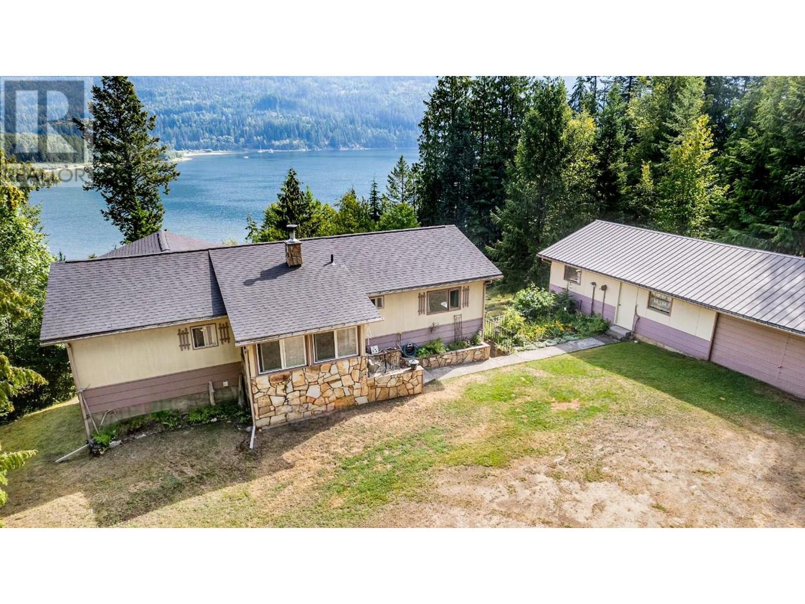 15730 Peters Road, Crawford Bay, BC - Outdoor With Body Of Water