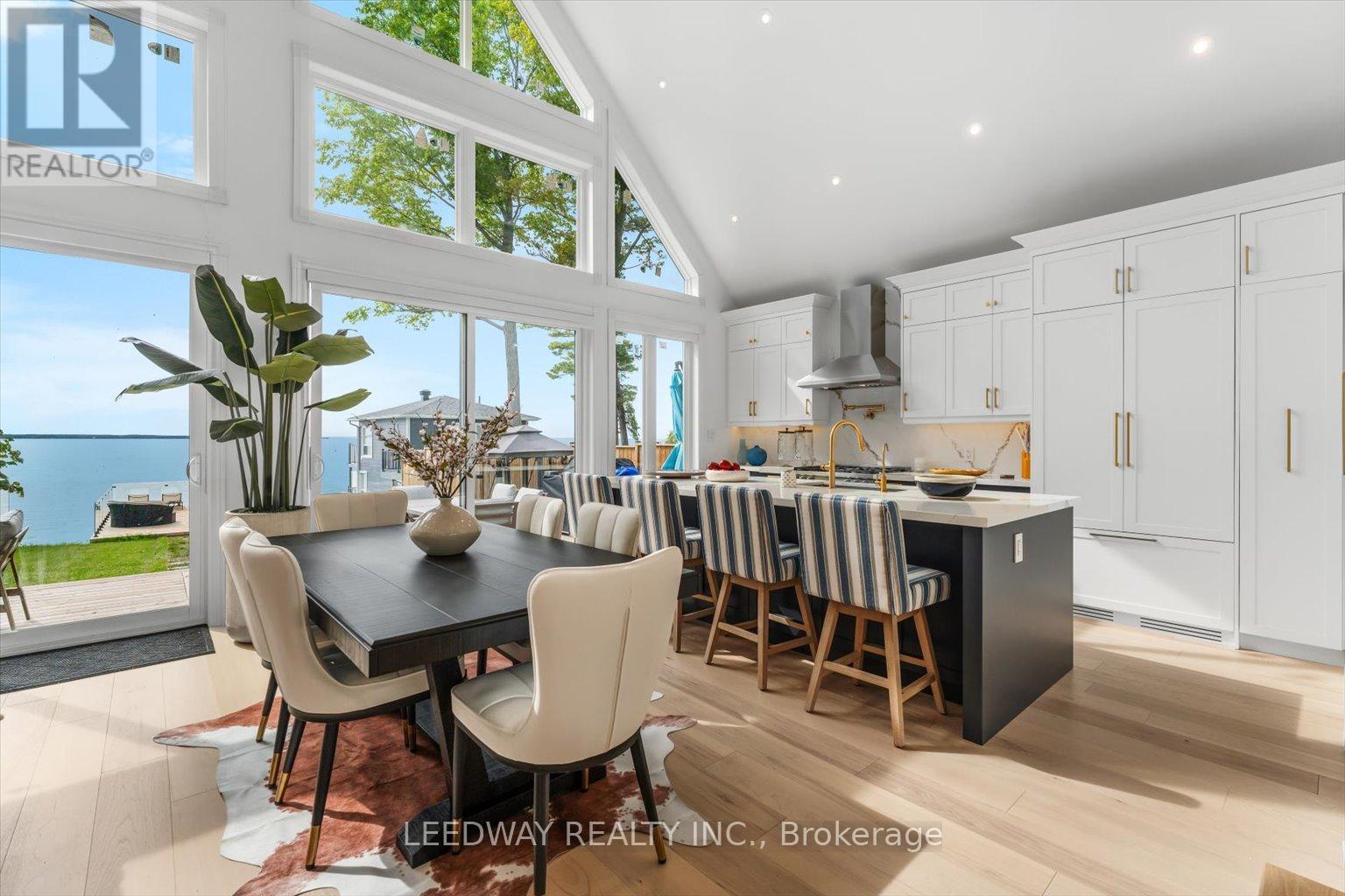 24410 Thorah Park Boulevard, Brock, ON - Indoor Photo Showing Dining Room