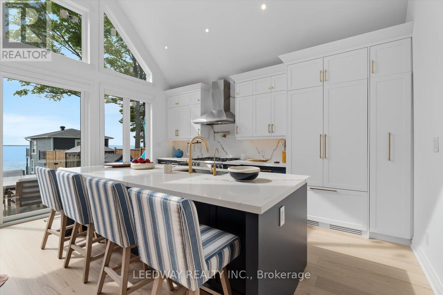 24410 Thorah Park Boulevard, Brock, ON - Indoor Photo Showing Other Room