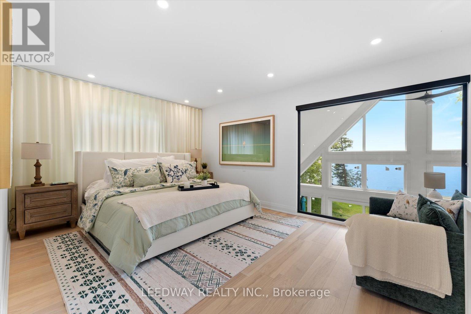 24410 Thorah Park Boulevard, Brock, ON - Indoor Photo Showing Bedroom