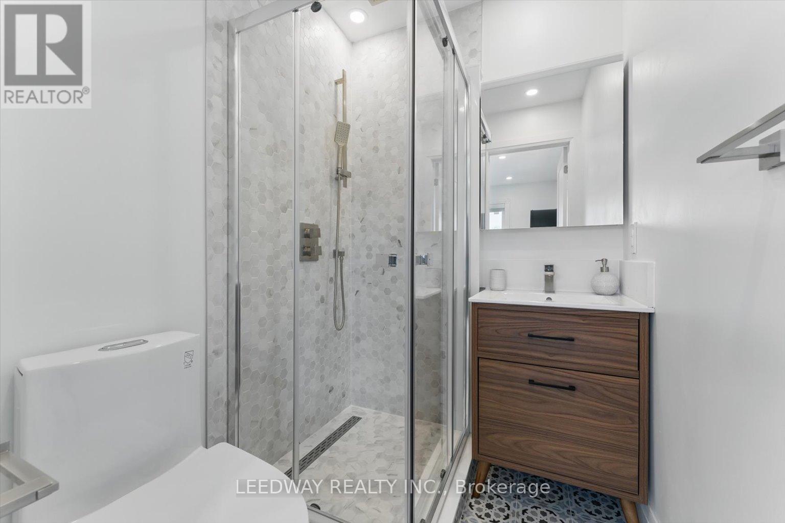 24410 Thorah Park Boulevard, Brock, ON - Indoor Photo Showing Bathroom