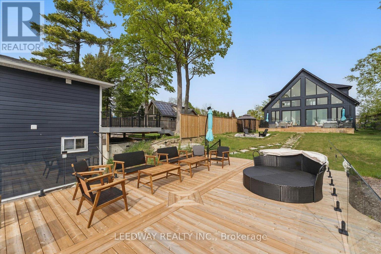 24410 Thorah Park Boulevard, Brock, ON - Outdoor With Deck Patio Veranda