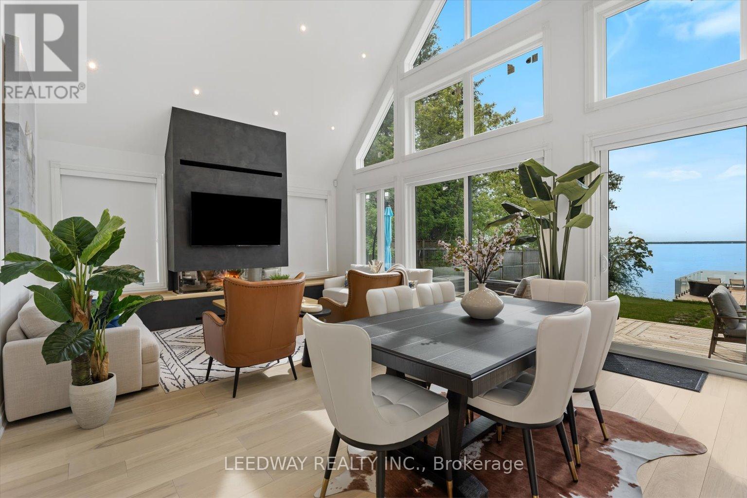 24410 Thorah Park Boulevard, Brock, ON - Indoor Photo Showing Dining Room