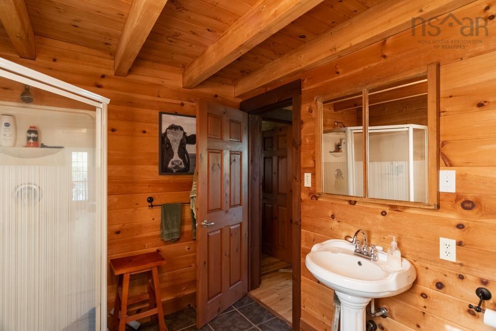 202 Lakecrest Drive, Mount Uniacke, NS