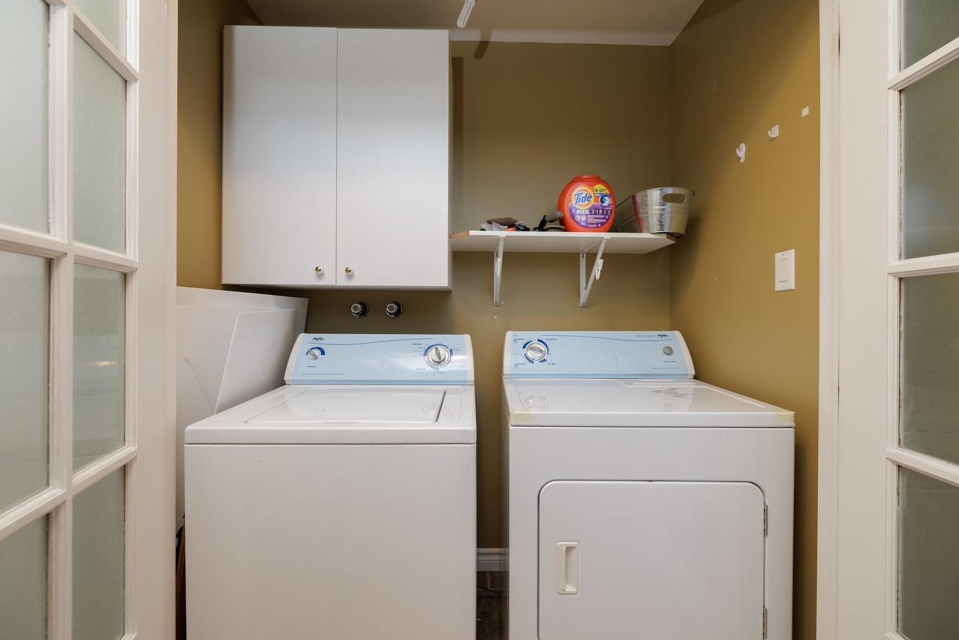 Laundry room - 5-26 Rue St-Hippolyte, Salaberry-De-Valleyfield, QC - Indoor Photo Showing Laundry Room