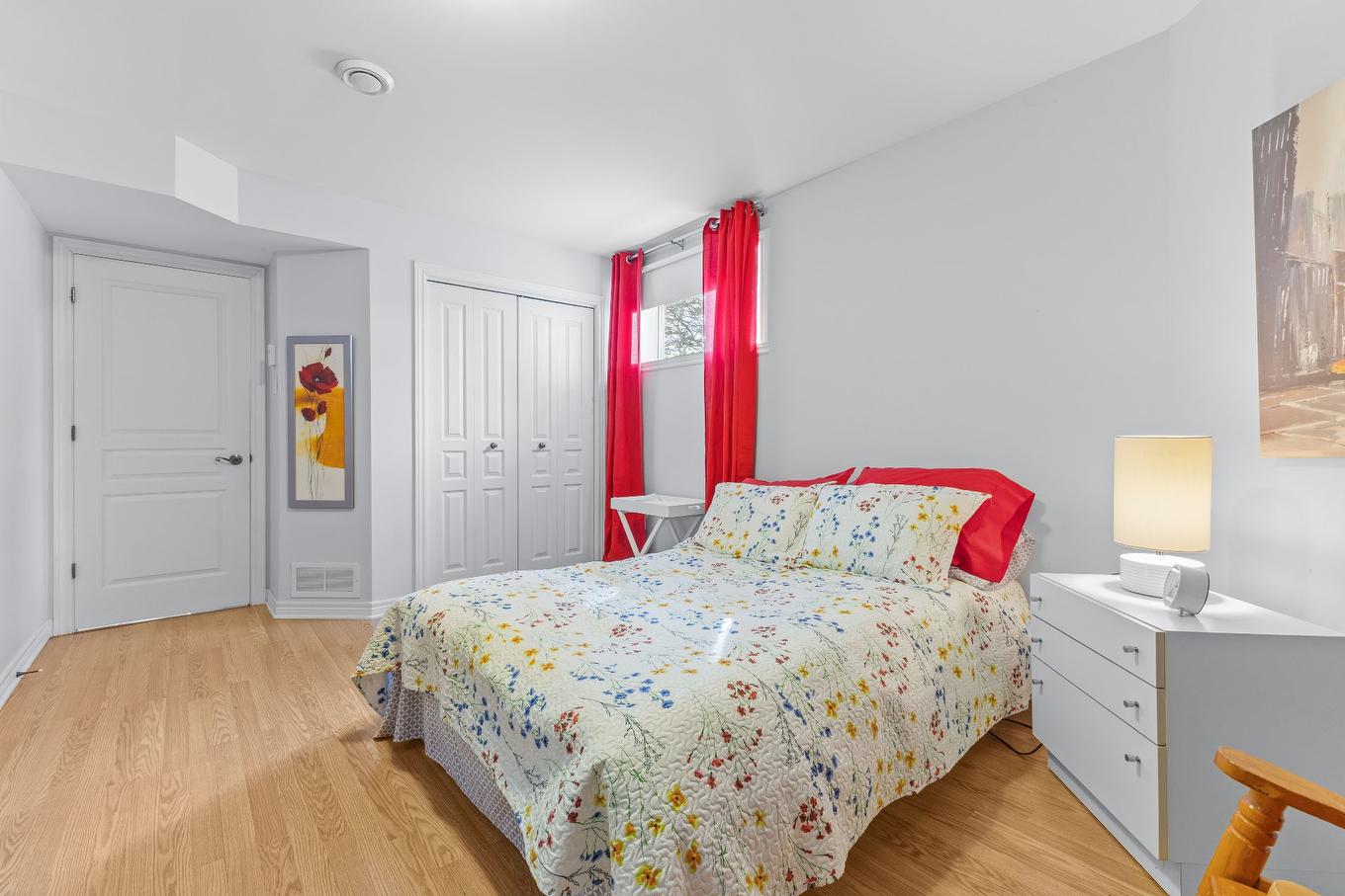 Chambre à coucher - 1435Z Rue St-Jean-Baptiste, Saint-Roch-De-Richelieu, QC - Indoor Photo Showing Bedroom