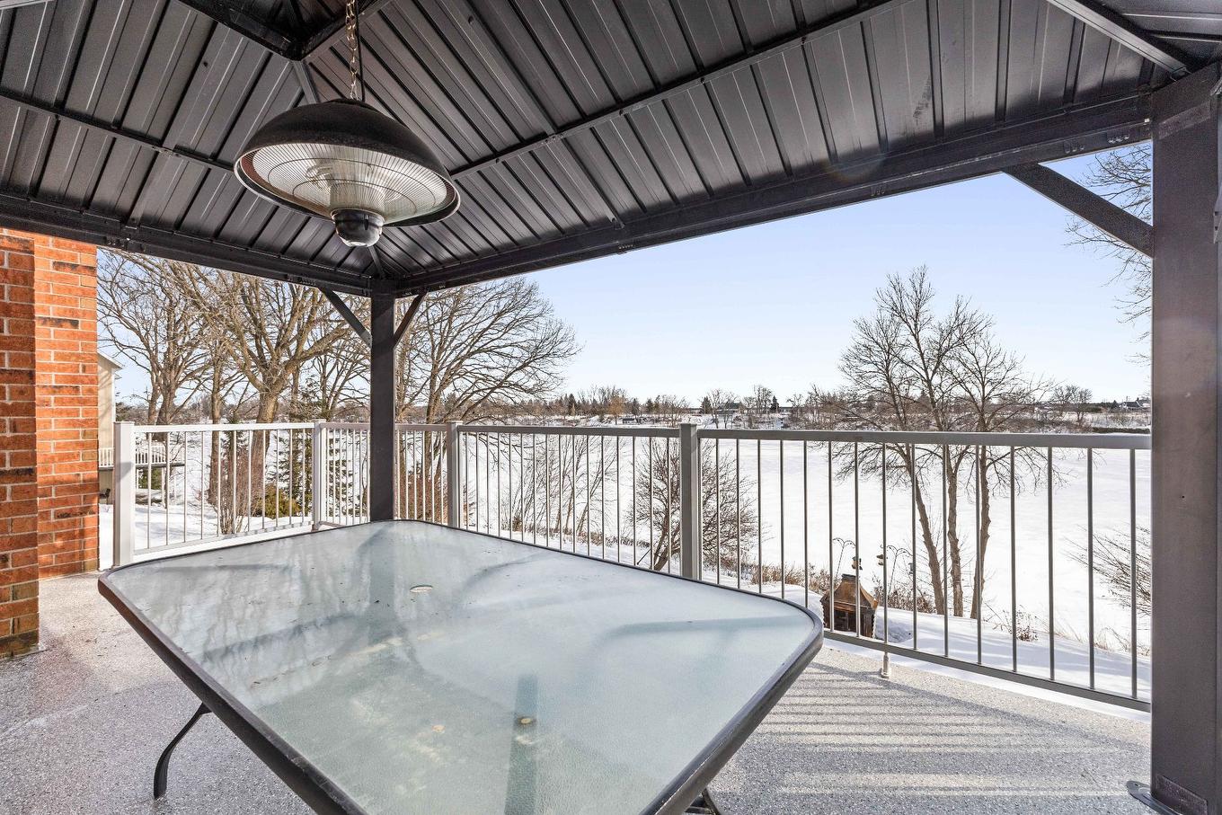 Balcon - 1435Z Rue St-Jean-Baptiste, Saint-Roch-De-Richelieu, QC - Outdoor With Exterior