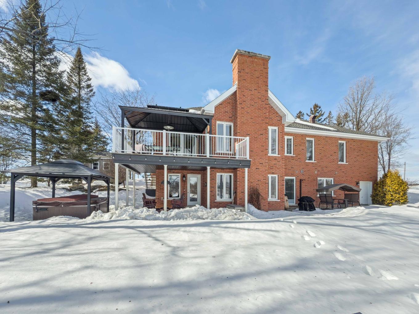 Face arrière - 1435Z Rue St-Jean-Baptiste, Saint-Roch-De-Richelieu, QC - Outdoor