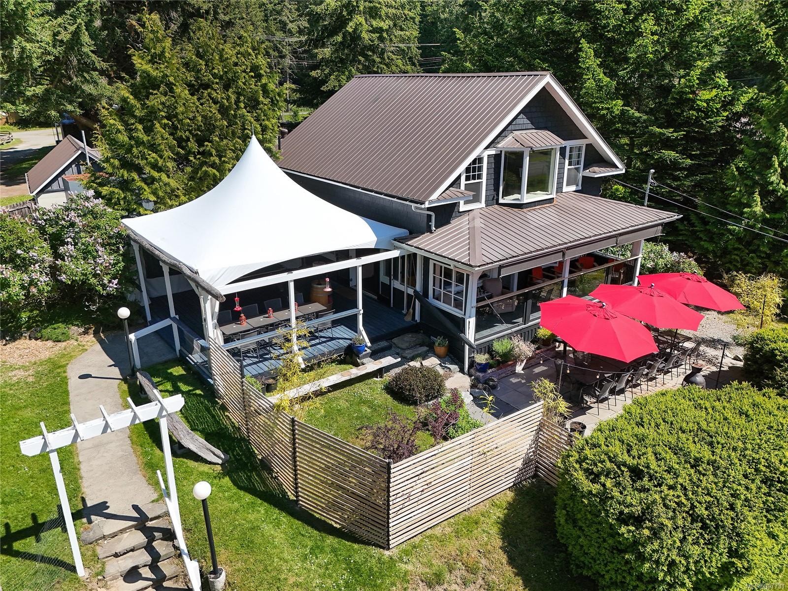 454 Village Bay Rd, Mayne Island, BC