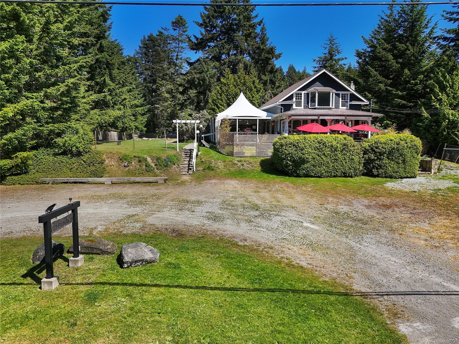 454 Village Bay Rd, Mayne Island, BC