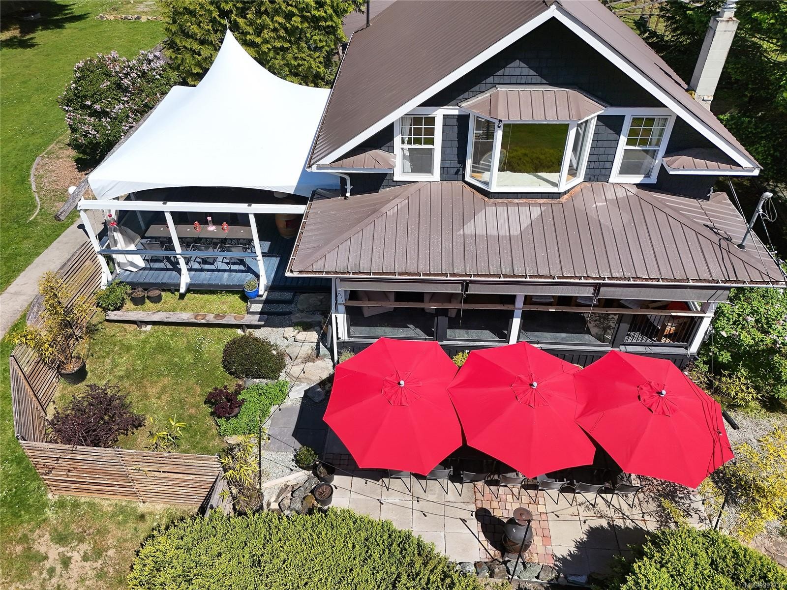 454 Village Bay Rd, Mayne Island, BC