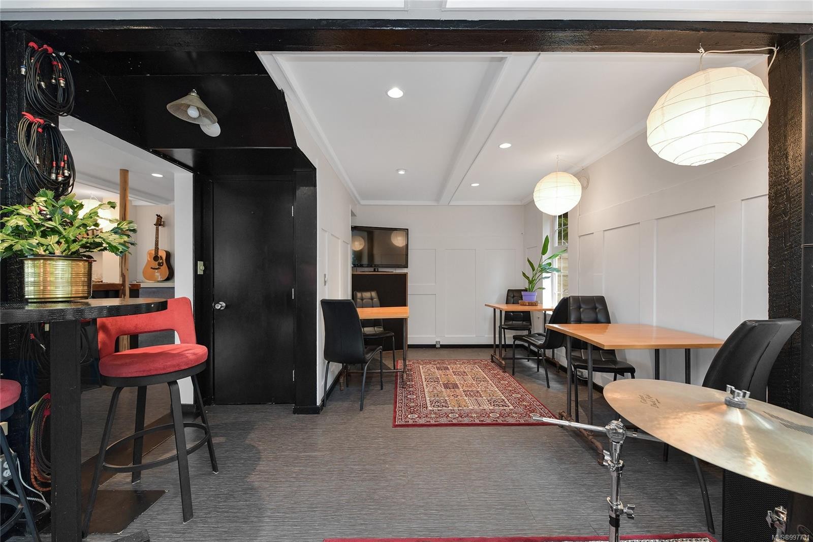 454 Village Bay Rd, Mayne Island, BC