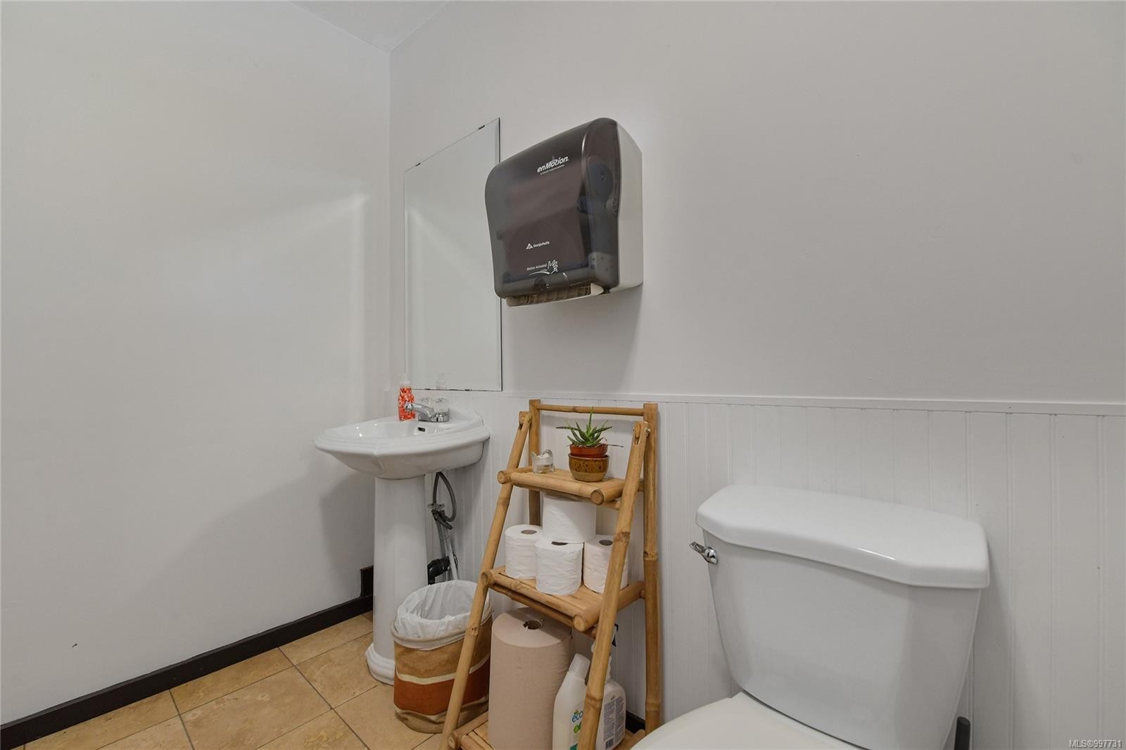 454 Village Bay Rd, Mayne Island, BC