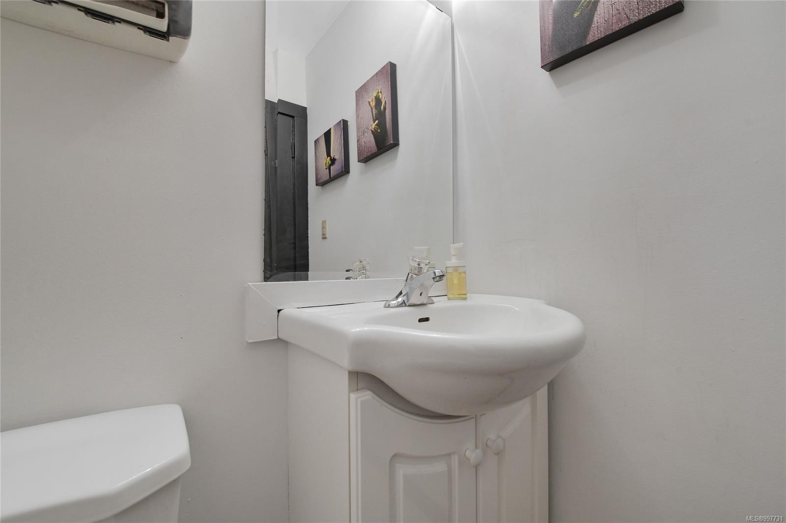 454 Village Bay Rd, Mayne Island, BC